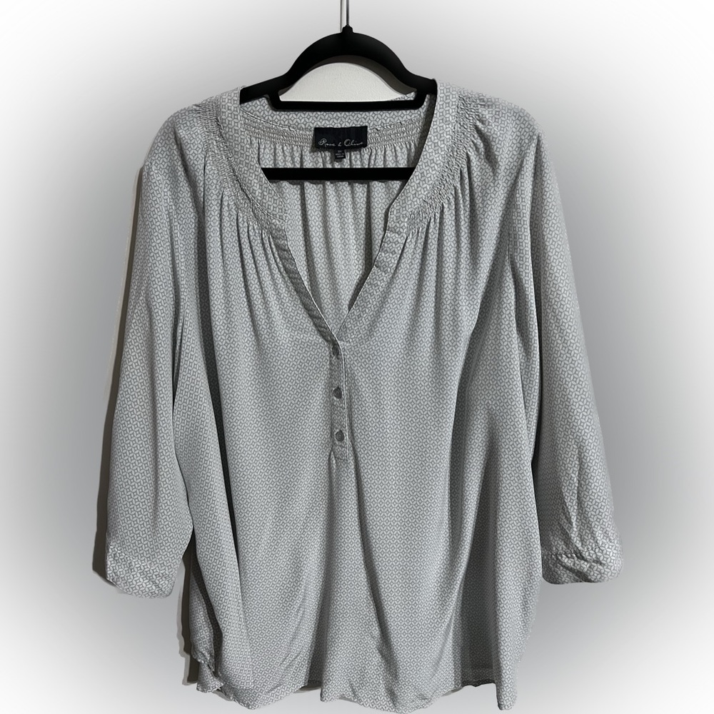 Rose & Olive women’s geometric print  blouse.